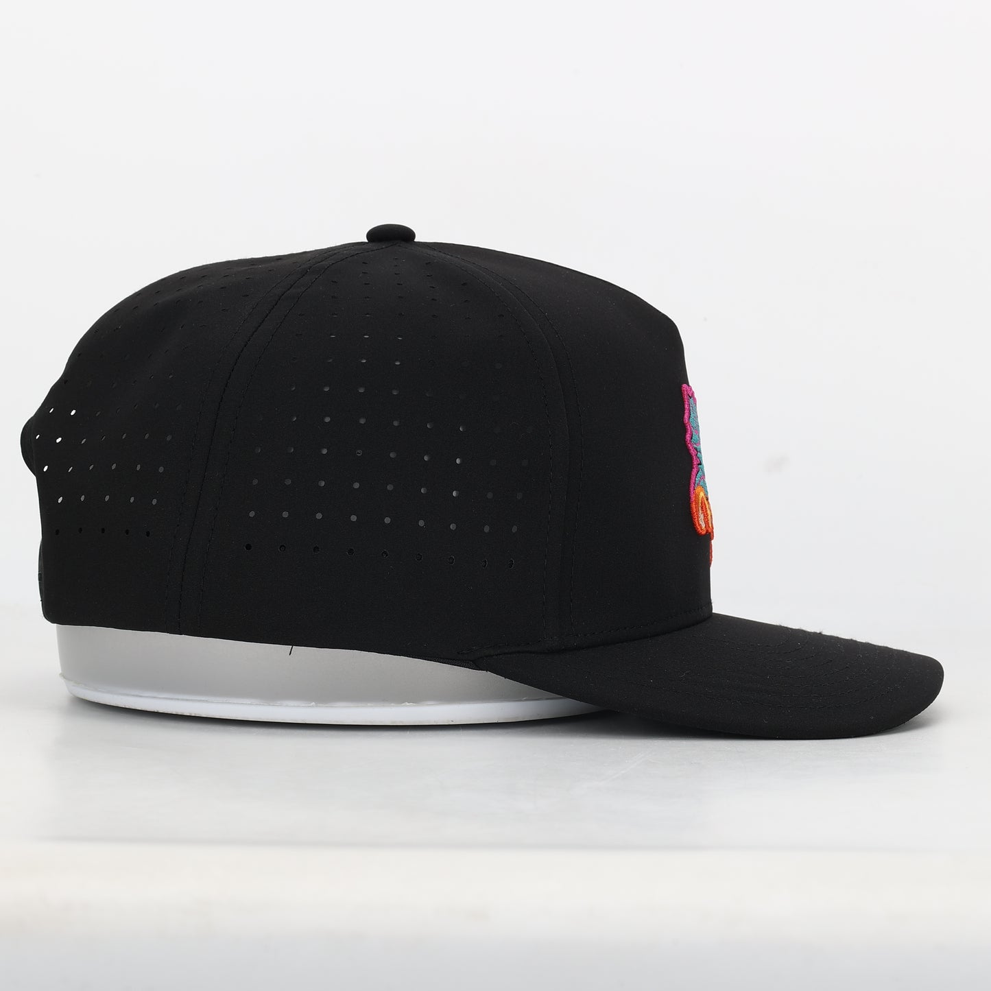 Cobra Chickens Maple Leaf (Black)