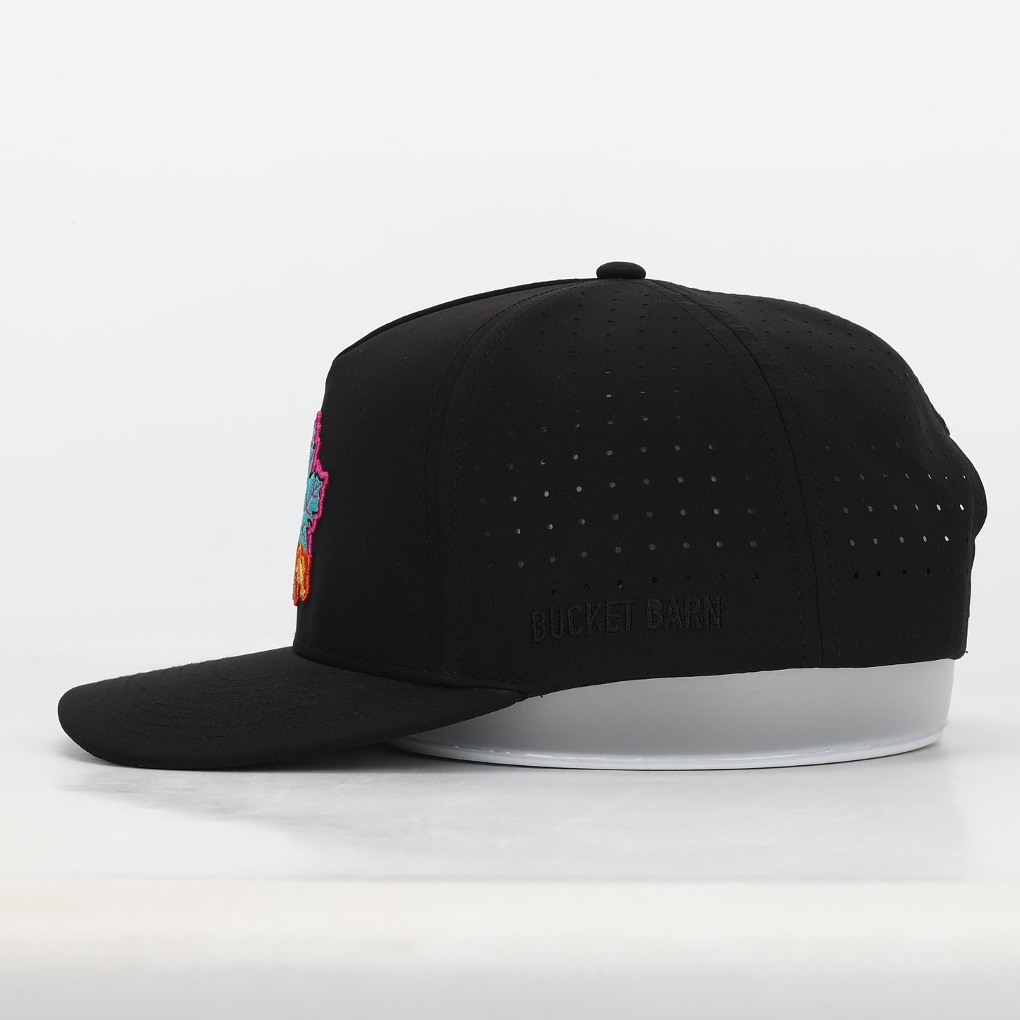 Cobra Chickens Maple Leaf (Black)