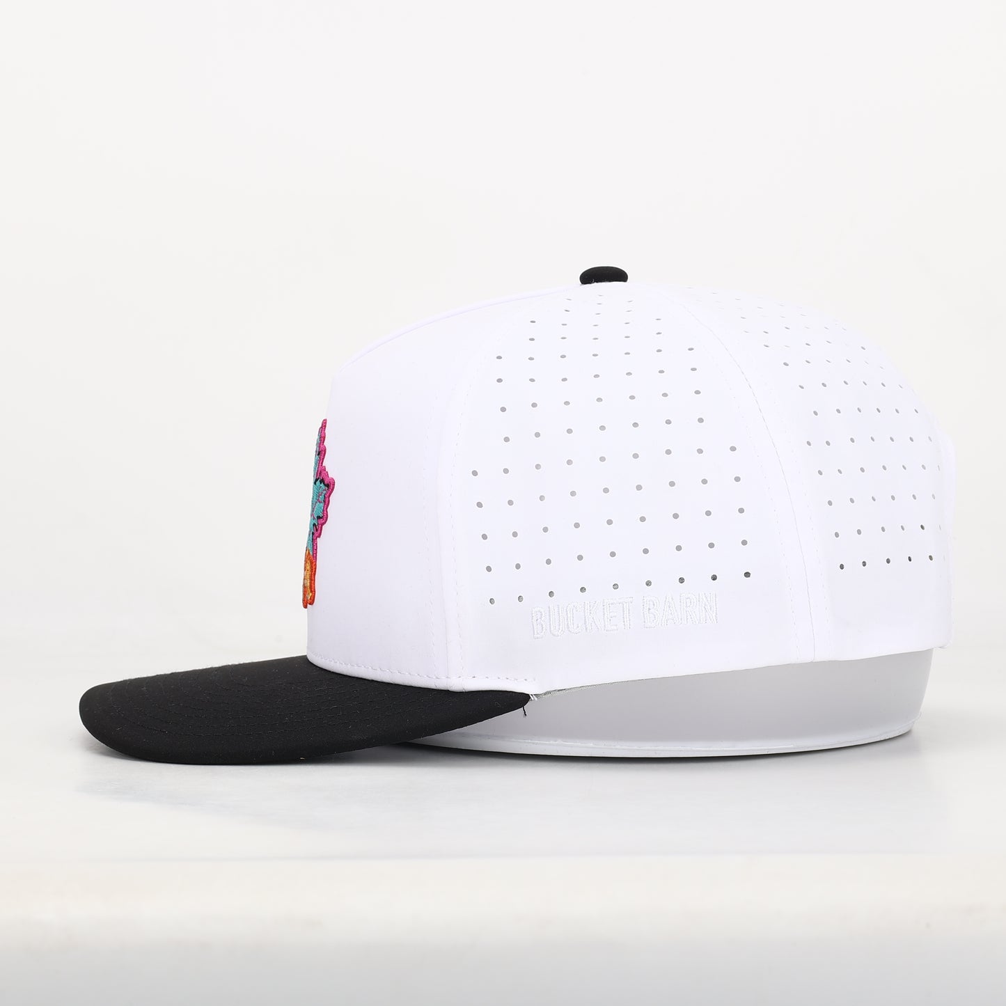 Cobra Chickens Maple Leaf (White)