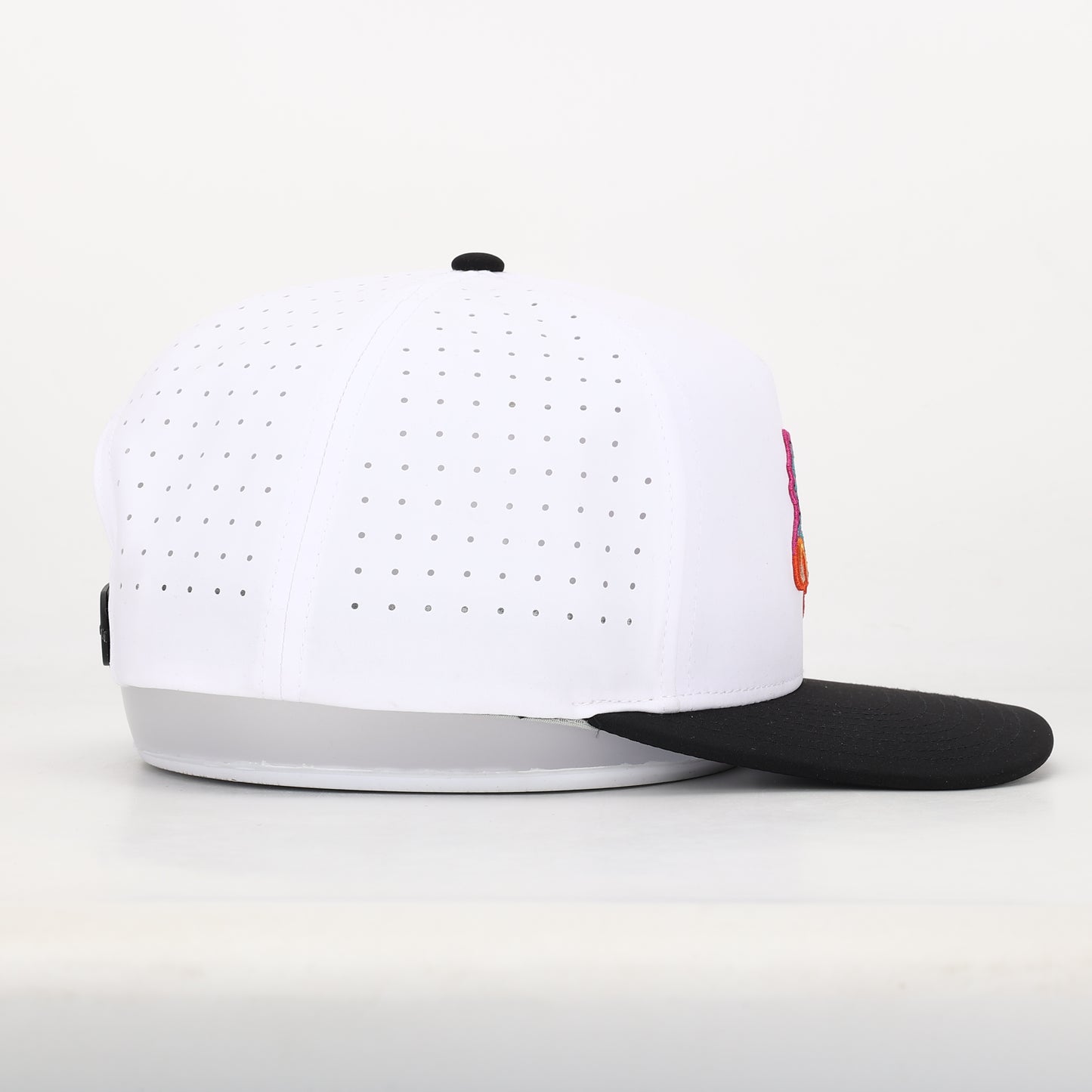 Cobra Chickens Maple Leaf (White)